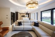 The Perfect Stuart Frazer SieMatic Kitchen Seating Area