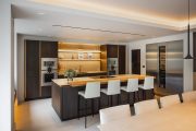 Stuart Frazer SieMatic Kitchen Island Focus