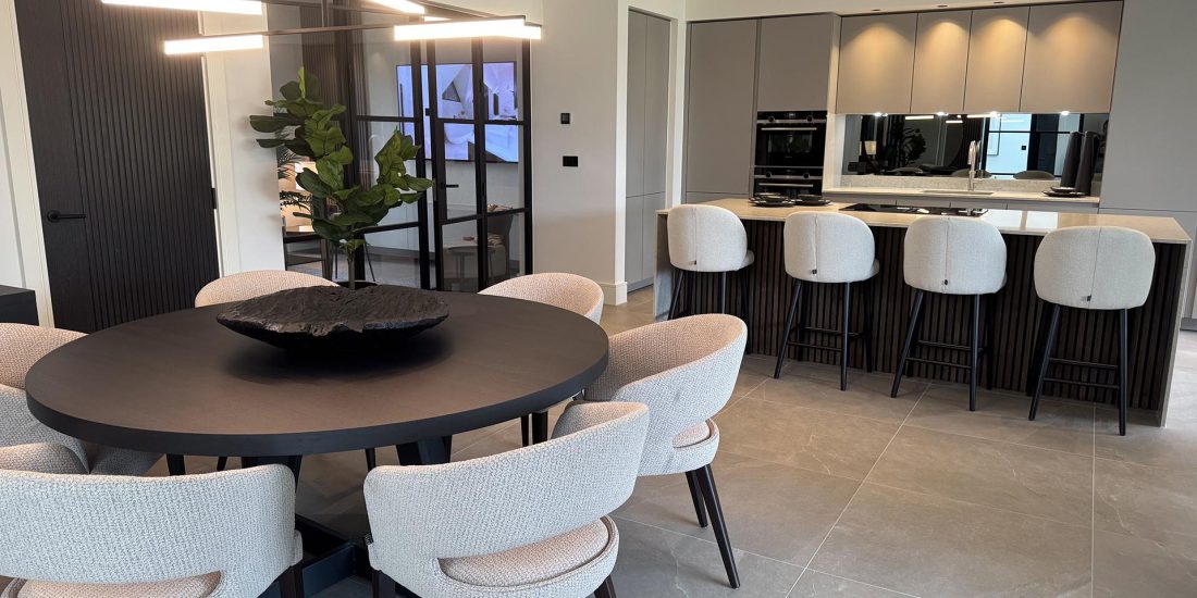 Stuart Frazer and Bowdon Homes-Lowood-Wilmslow-Cheshire-dining Experience